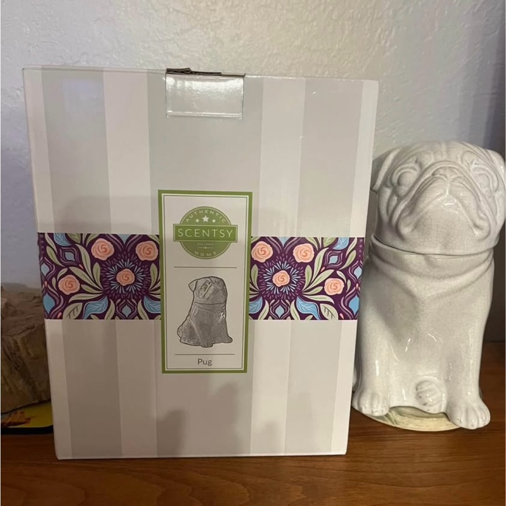 Scentsy pug warmer